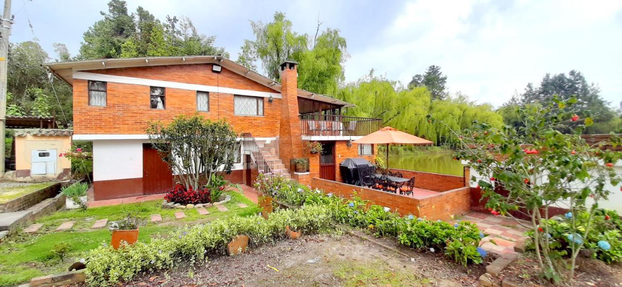 El Rosal Hacienda Moncora Cabana Lago P 1 מראה חיצוני תמונה